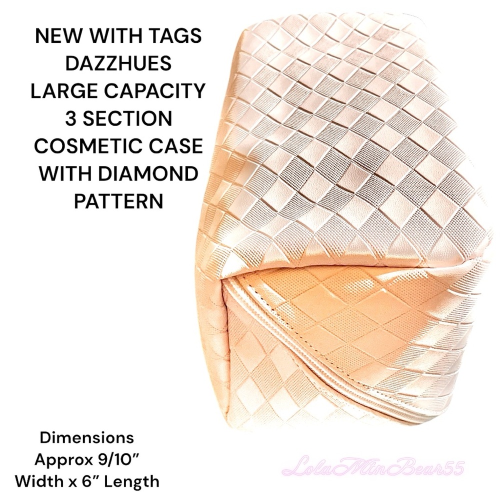 NEW W/TAGS LIGHT PINK DAZZHUES LARGE CAPAC 3 SECTION COSMETIC CASE-HIGH QUALITY